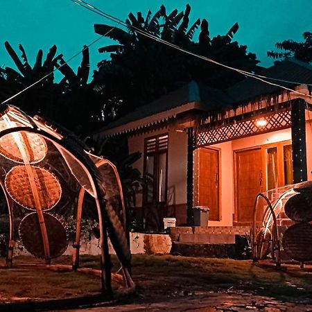Lontart Guesthouse Nggorang Exterior foto