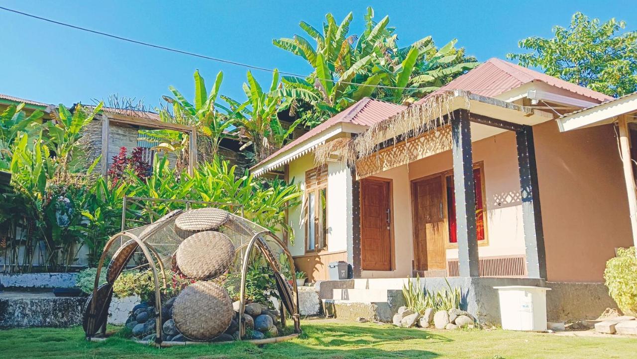 Lontart Guesthouse Nggorang Exterior foto